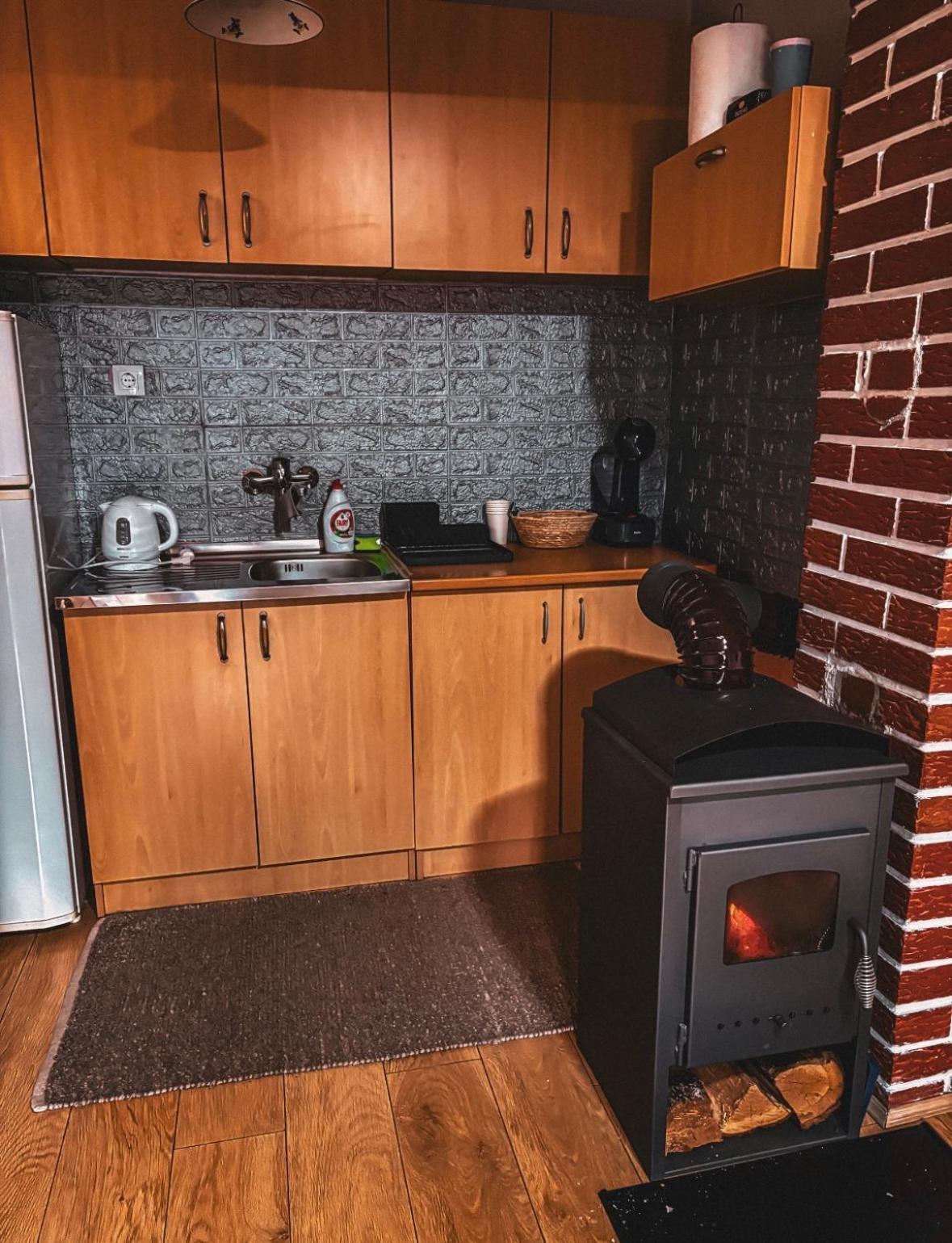 Slatki Dom Fireplace كونييتش المظهر الخارجي الصورة
